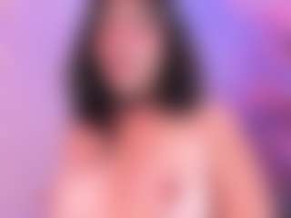 IvannaBellini01's Live Sex Cam Show