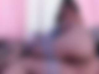 IvannaBellini01's Live Sex Cam Show