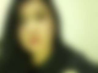 Live cam show with BetLu - Tease Asian on Hubzter Live