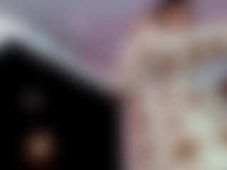 Live cam show with carolinna-doll - HD on StripNow