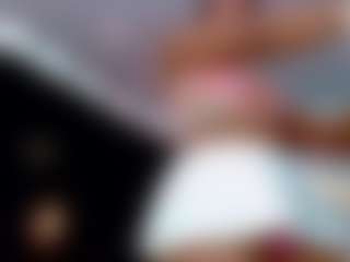 Live cam show with carolinna-doll - Brown Eyes on https://playwithruby.com