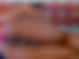 Live cam show with carolinna-doll - Black Hair on Milf Play