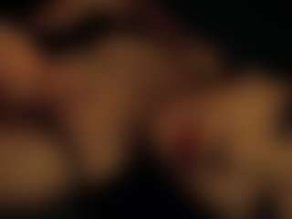 Live cam show with LunyTang - MILF on Milfs Live