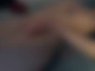 Live cam show with LunyTang - Petite on Camsoda