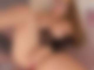 Live cam show with nathalyn-b - Blonde Hair Curvy on livesuperchat.net