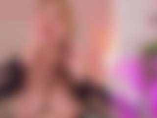 Live cam show with nathalyn-b - Bedroom on Camsoda