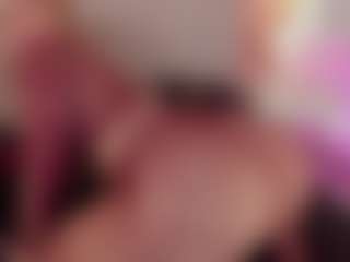 Live cam show with nathalyn-b - Brown Eyes Blonde Hair on Camsoda