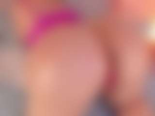 Live cam show with nathalyn-b - Bedroom on https://playwithruby.com