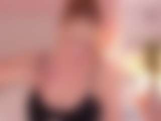 Live cam show with nathalyn-b - Thick on UwU Esports