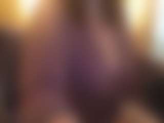 Live cam show with ROXOLANAASEXY - Living Room on Camsoda