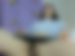 Live cam show with Veeronica-Smith - Camel Toe on livesuperchat.net