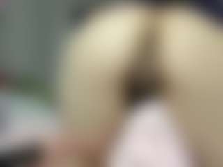 Live cam show with Veeronica-Smith - White on StripNow | colombia