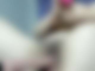 Live cam show with Veeronica-Smith - Teen (18+) on Camsoda