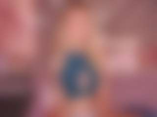 Live cam show with CandyGraces - Blue Eyes on AdultVida.com