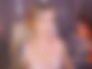 Live cam show with CandyGraces - Fingering on Dolls Live