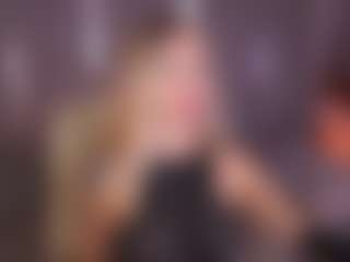 Live cam show with CandyGraces - Flashing on Camsoda