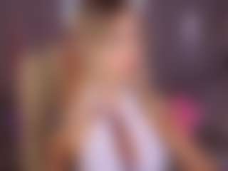 Live cam show with CandyGraces - Toys on Camsoda
