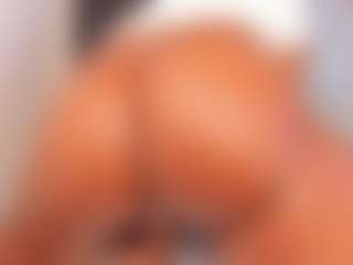 Live cam show with ebonyyhot - Blowjob on Camsoda