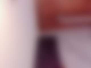Live cam show with ebonyyhot - Average on madthumbs