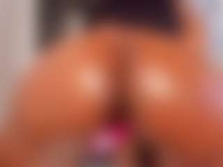Live cam show with ebonyyhot - Athletic Shaved Pussy on Streamer API