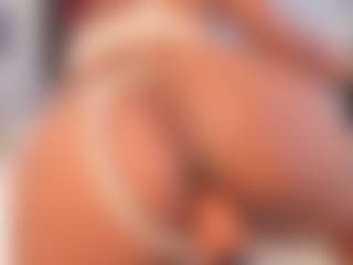 Live cam show with ebonyyhot - Deepthroat on Camsoda