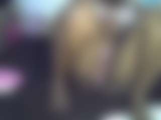 Live cam show with Sweetlavin - Average on livesuperchat.net