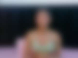 Live cam show with petitelittleebony - Squirt on parknlotfishbdy