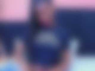 Live cam show with petitelittleebony - Moaning on Camsoda
