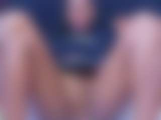 Live cam show with petitelittleebony - Dildo on Camsoda