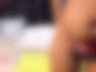 Live cam show with petitelittleebony - Granny on SxyPornLive