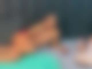 petitelittleebony's Live Sex Cam Show