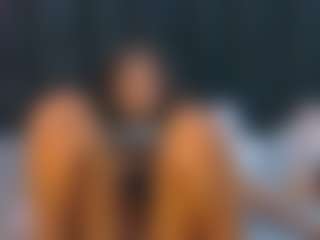 Live cam show with petitelittleebony - Granny on Camming Site