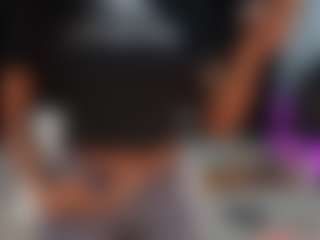 Live cam show with petitelittleebony - Asian Granny on Camiplay Live
