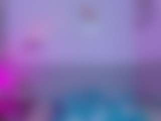 Live cam show with petitelittleebony - Moaning on boobsie.com