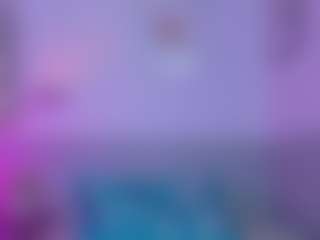 Live cam show with petitelittleebony - Middle Aged on PervPlay.com