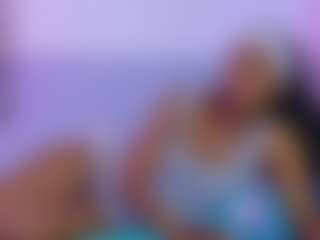 Live cam show with petitelittleebony - Amateur on chickslive.net