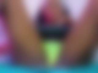 Live cam show with petitelittleebony - Granny on ObeyMaria