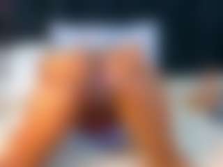 Live cam show with petitelittleebony - Hairy Pussy on Camsoda