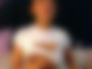 Live cam show with petitelittleebony - Moaning on Hubzter Live