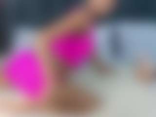 Live cam show with petitelittleebony - Granny Lovense on TeamSkeetLive