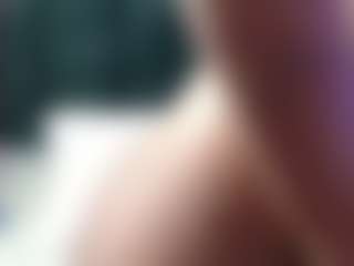 Live cam show with petitelittleebony - Moaning on Latina Girls