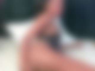 Live cam show with petitelittleebony - Shaved Pussy on Pornisteam.com