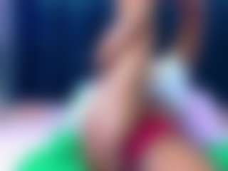 Live cam show with petitelittleebony - Mature Young Adult on Camsoda
