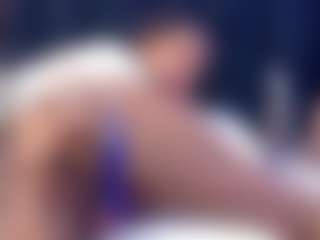 petitelittleebony's Live Sex Cam Show