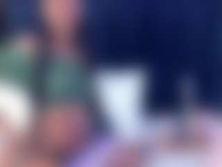 Live cam show with petitelittleebony - Public Mature on Camming Site