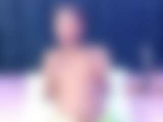 Live cam show with petitelittleebony - Granny Lovense on Dare Cams