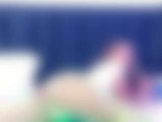 Live cam show with petitelittleebony - Mature Young Adult on CamClone