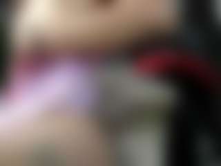 Live cam show with SaraSmit - Average on Camsoda