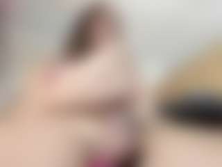 Live cam show with SaraSmit - Average on fapnchat