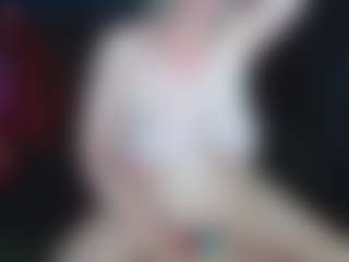 Live cam show with abbinatural - Blonde Hair Middle Aged on livesuperchat.net